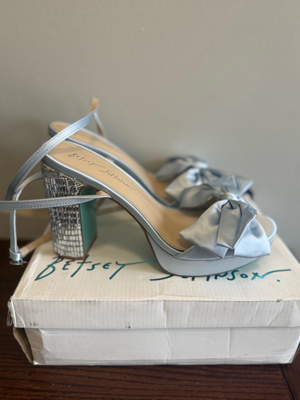 Betsey Johnson SB Aida mirrored heel Blue  Sandals with Bow NEW 10 - Picture 2 of 9